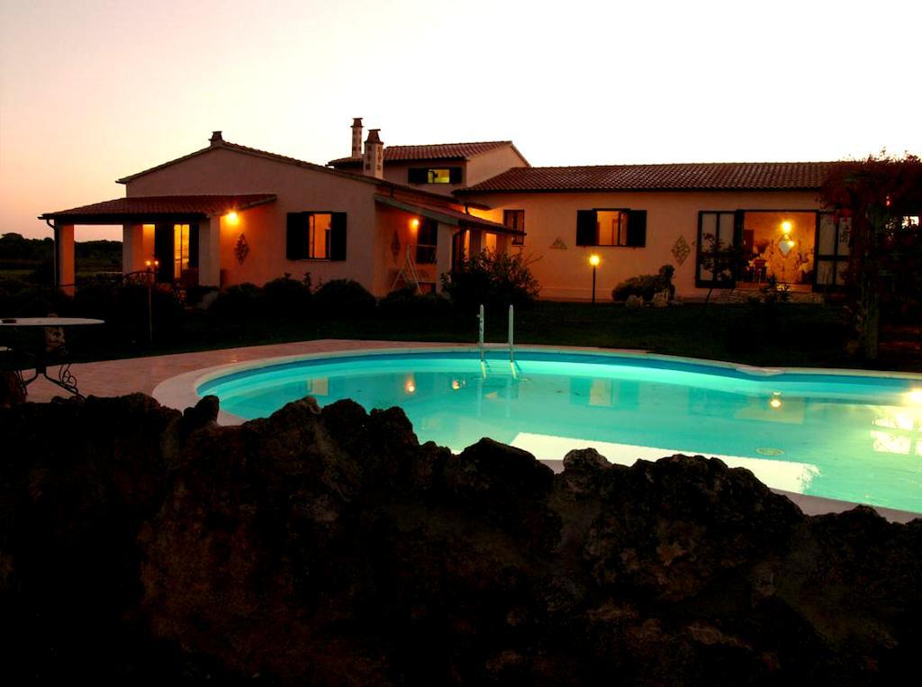 Agriturismo Il Grillo Parlante Pitigliano Bagian luar foto